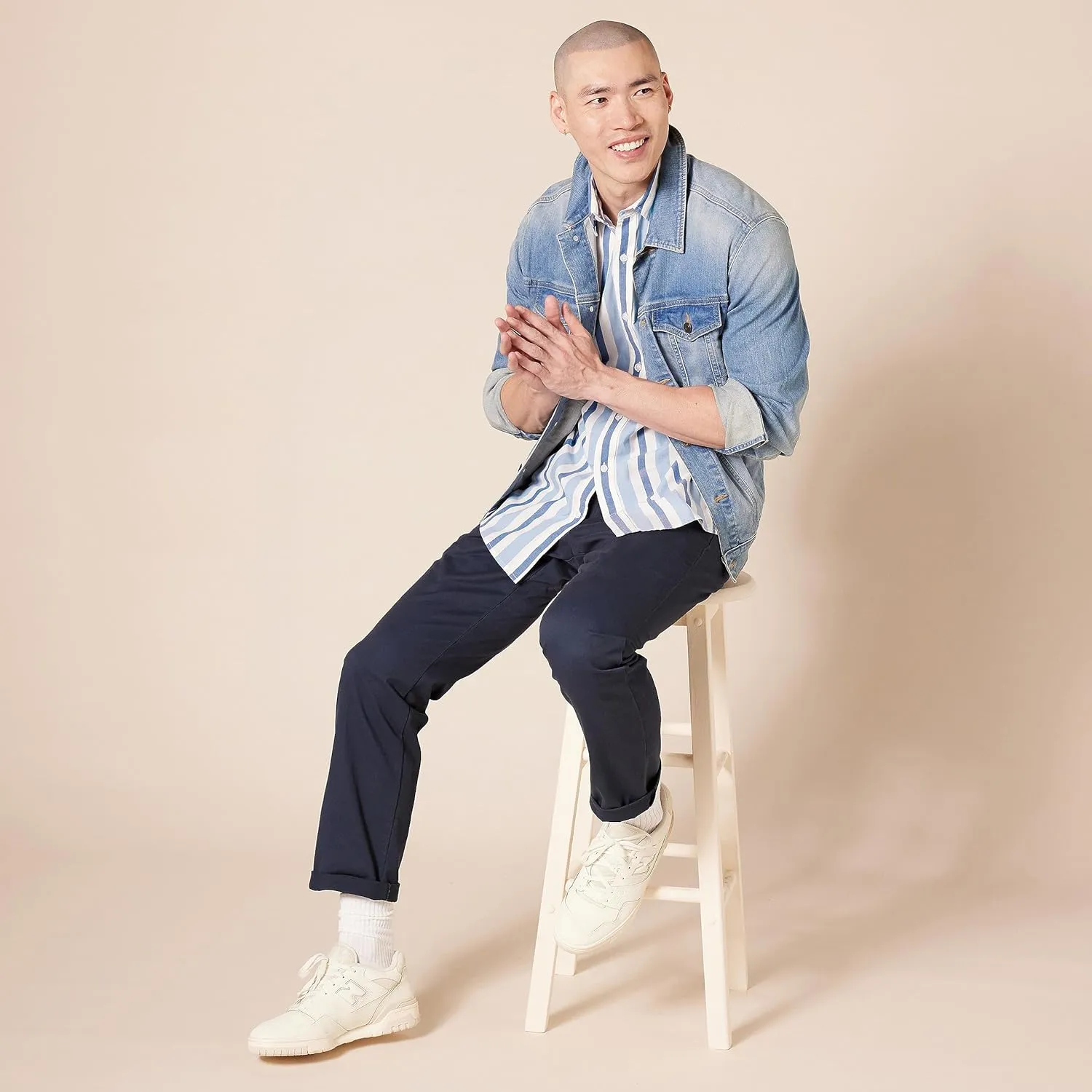 Amazon Essentials Men's Regular-Fit Short-Sleeve Poplin Shirt