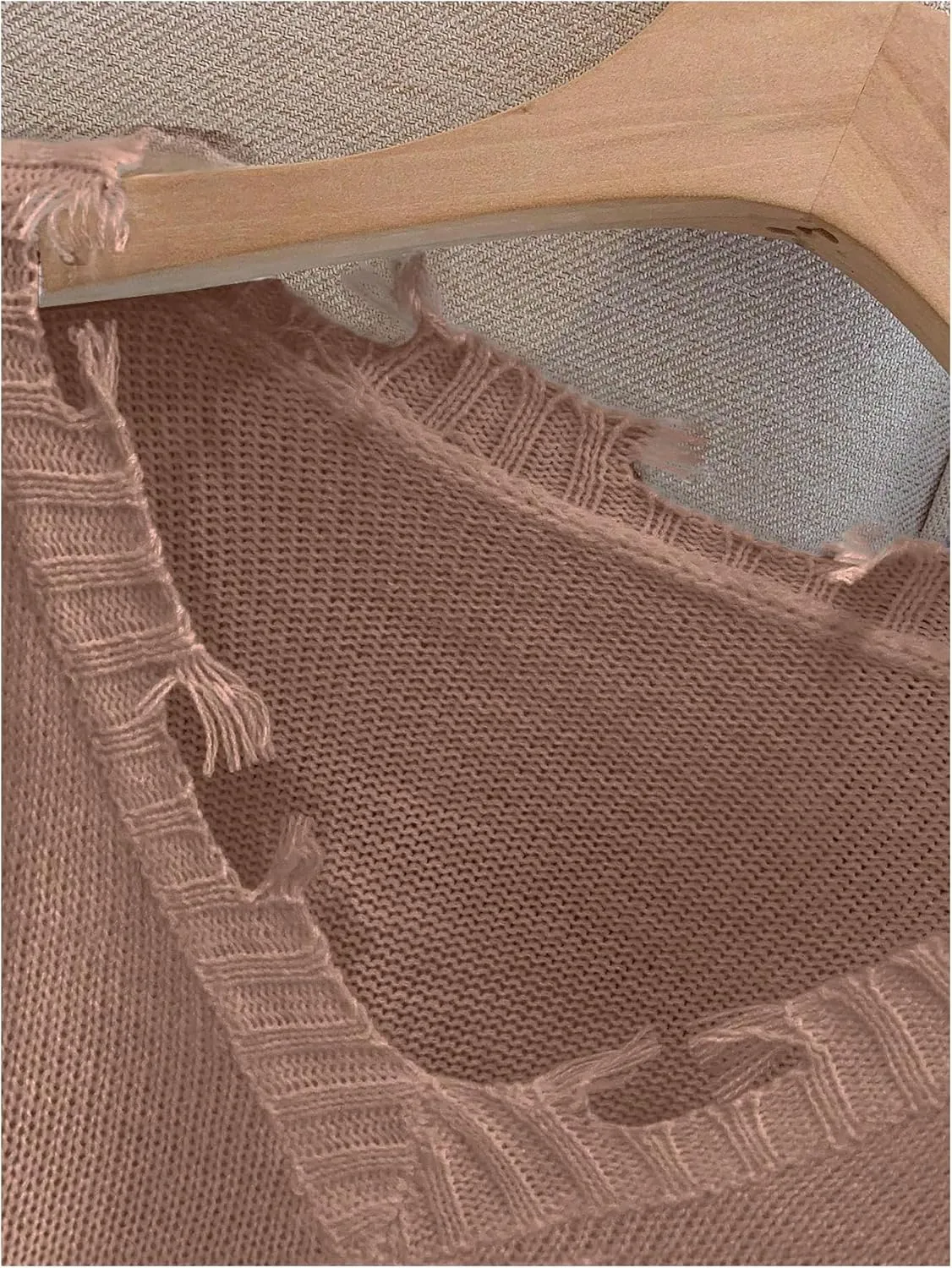 Women's Graphic Sweaters V Neck Long Sleeve Distressed Sweaters Raw Hem Knitted Pullover Top